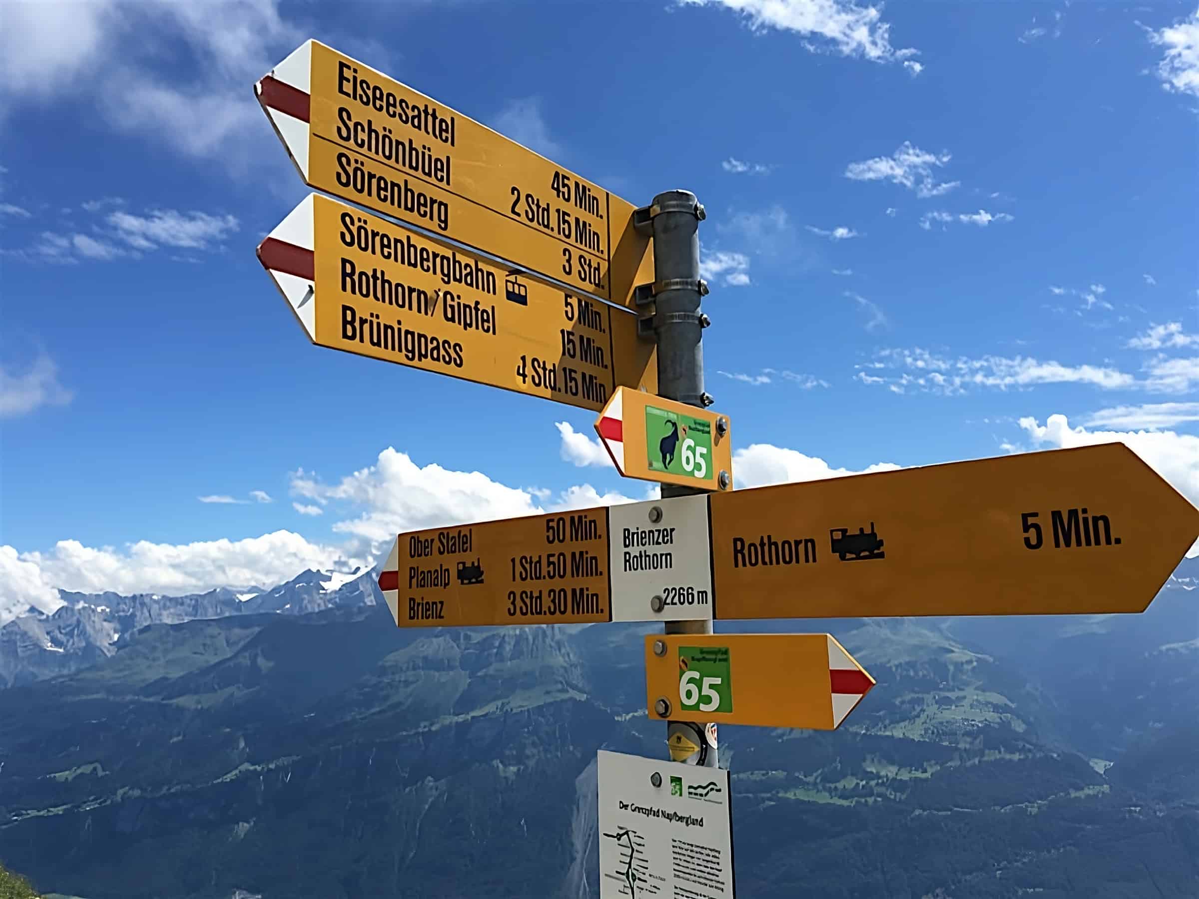 Letni tor saneczkowy Rischli Sörenberg i szczyt Brienz Rothorn